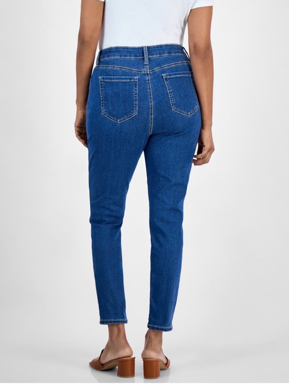 BNWT STYLE & CO. SHORT CURVY SKINNY MID-RISE SLIMMING POCKET JEANS IN SIZE 12S - Picture 5 of 16